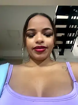 Snapshot of CanelaDevil_ chatting on October 10, 6:29 pm CanelaDevil  online show from October 10, 6:29 pm