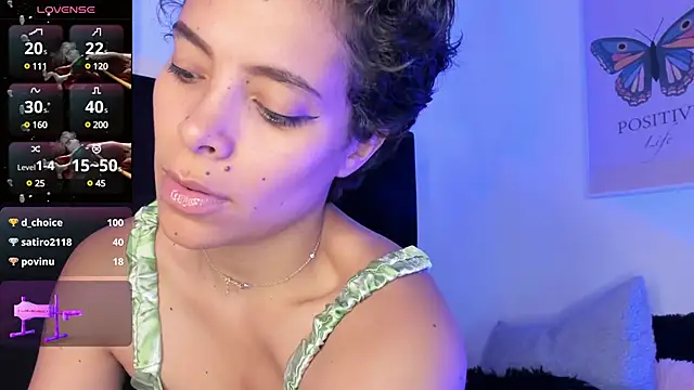Snapshot of AnaChernova chatting on February 16, 6:21 am AnaChernova online show from February 16, 6:21 am