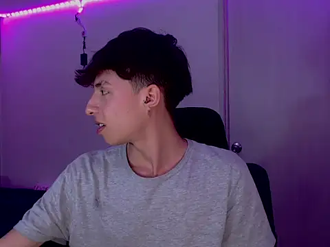 Juanmres online show from February 5, 1:32 am