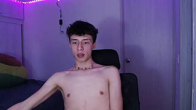 Juanmres online show from April 3, 9:02 pm