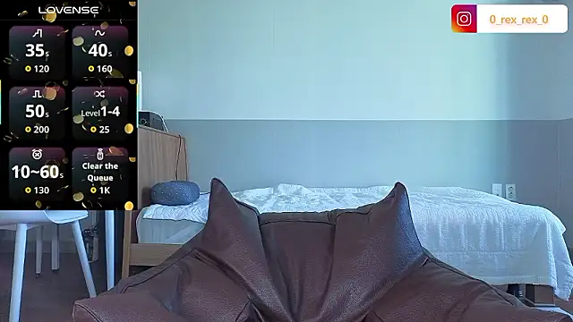 Snapshot of Doh728 chatting on September 21, 10:44 pm Doh728 online show from September 21, 10:44 pm