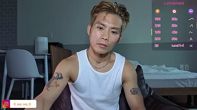 Snapshot of Doh728 chatting on September 27, 1:32 am Doh728 online show from September 27, 1:32 am