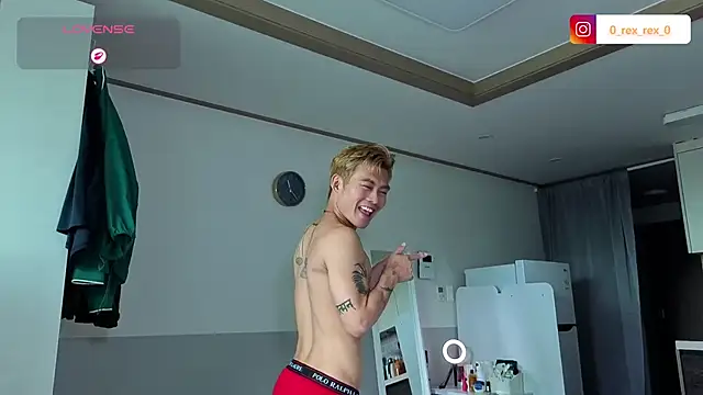 Snapshot of Doh728 chatting on October 21, 2:23 am Doh728 online show from October 21, 2:23 am