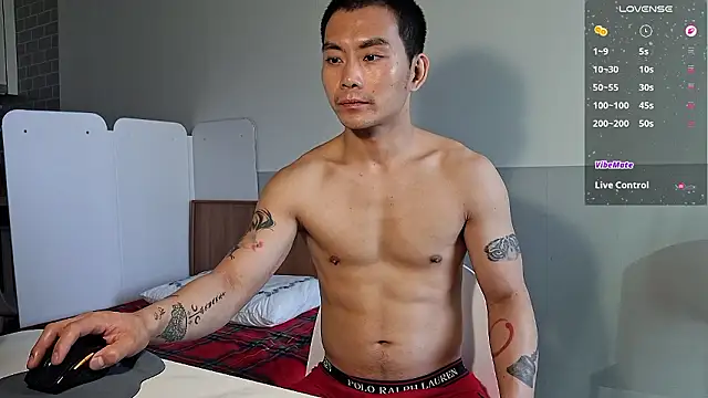 Snapshot of Doh728 chatting on February 13, 1:56 am Doh728 online show from February 13, 1:56 am