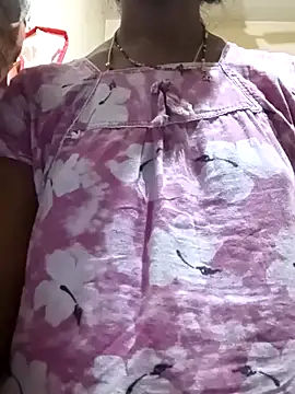 Snapshot of TeluguammayiMahi chatting on February 9, 9:39 pm TeluguammayiMahi online show from February 9, 9:39 pm