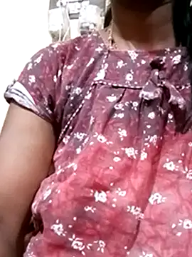 Snapshot of TeluguammayiMahi chatting on February 12, 8:59 am TeluguammayiMahi online show from February 12, 8:59 am