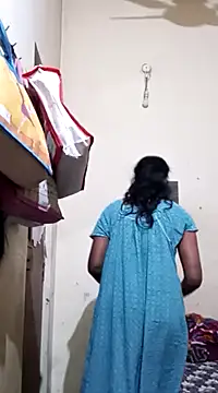 Snapshot of TeluguammayiMahi chatting on February 15, 5:19 am TeluguammayiMahi online show from February 15, 5:19 am