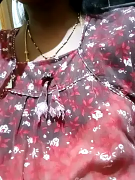 Snapshot of TeluguammayiMahi chatting on February 27, 10:04 am TeluguammayiMahi online show from February 27, 10:04 am