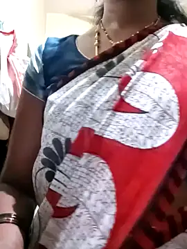 Snapshot of TeluguammayiMahi chatting on March 1, 6:03 am TeluguammayiMahi online show from March 1, 6:03 am