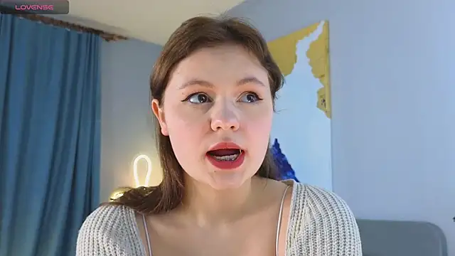 Snapshot of DownyClouds chatting on February 16, 11:38 am DownyClouds online show from February 16, 11:38 am