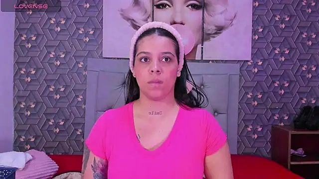 Snapshot of Emily_rivera78 chatting on May 9, 3:23 am Emily rivera78 online show from May 9, 3:23 am