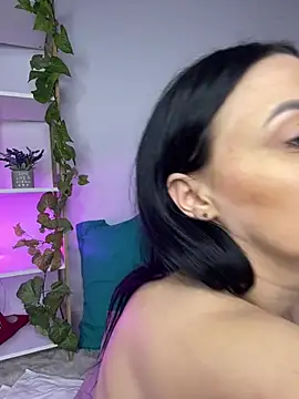 RaisaSalvi online show from February 15, 9:15 pm