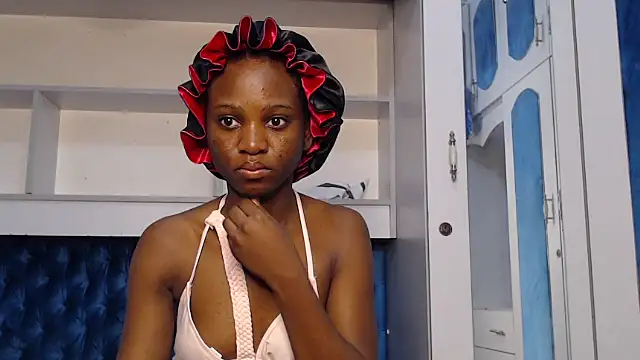 YoungDiva69 online show from October 28, 2:04 am