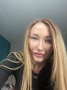 Snapshot of Sweet_Pussy2024 chatting on February 13, 2:42 pm Sweet Pussy2024 online show from February 13, 2:42 pm