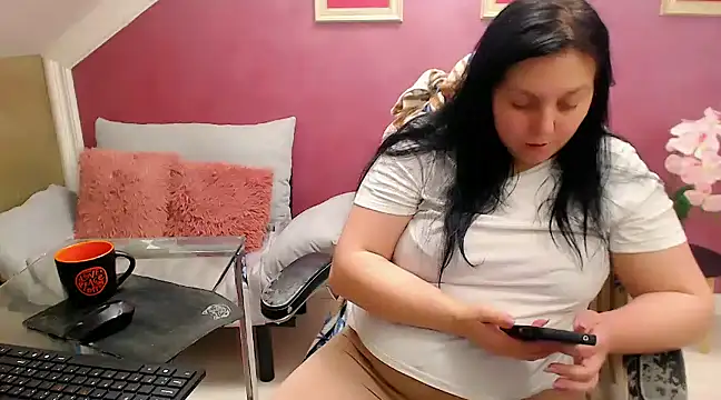 Wetandnaughtyxx online show from February 18, 11:11 am