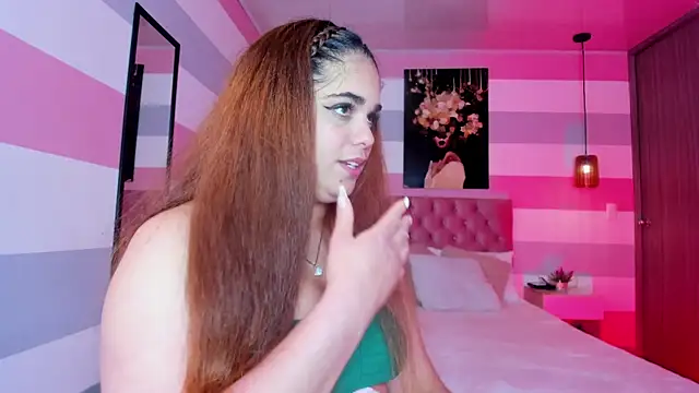 ninna curly online show from December 18, 10:32 am