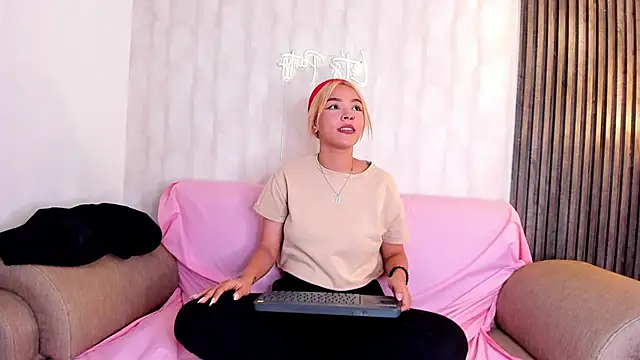 asami kimi online show from February 3, 7:10 pm