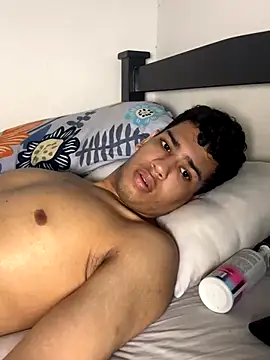 Snapshot of Santiago-Thompson chatting on October 20, 7:42 am Santiago-Thompson online show from October 20, 7:42 am