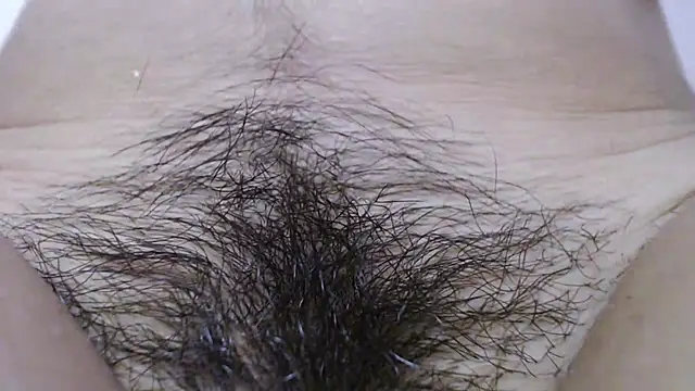 Snapshot of Kriss_brunette_5 chatting on February 10, 11:46 am Kriss brunette 5 online show from February 10, 11:46 am