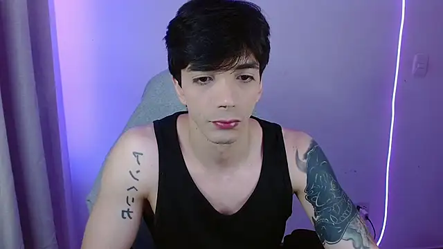 H3ll B0I online show from April 23, 2:35 am