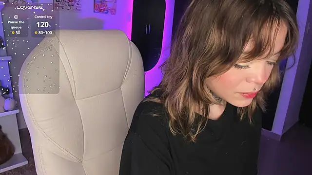 Snapshot of sabrinamoonie chatting on February 25, 12:03 pm sabrinamoonie online show from February 25, 12:03 pm