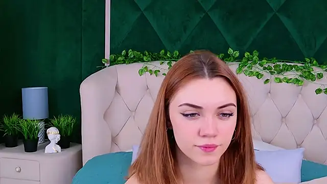 Ariadna Holder online show from March 15, 1:40 pm