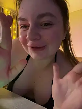 DearAlise online show from March 16, 8:32 pm