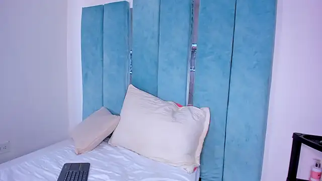 AlexxaSmall online show from March 21, 11:55 am