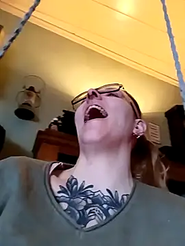 Astrid-Gilbert online show from February 4, 4:08 pm