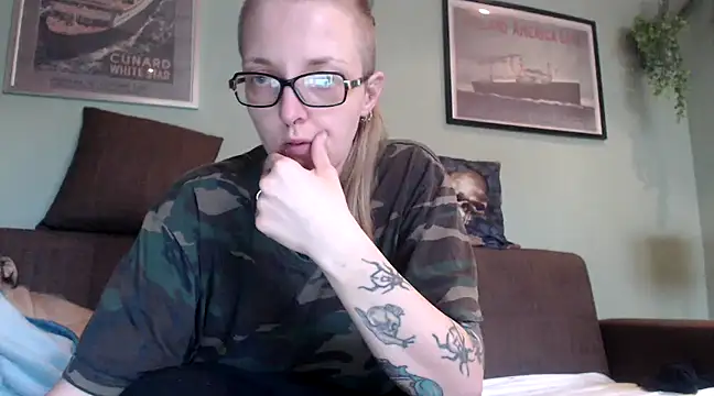 Astrid-Gilbert online show from February 26, 8:59 am