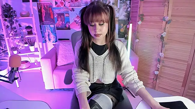 MisaPage online show from March 3, 9:05 pm