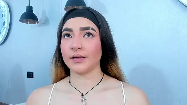 Shanntal  online show from October 19, 7:14 pm