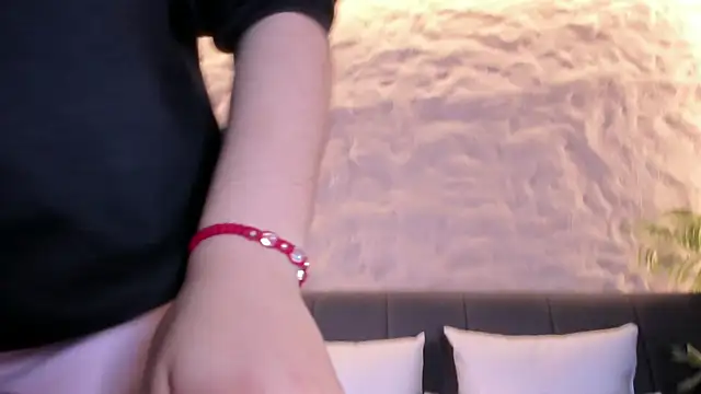 Shanntal  online show from February 28, 12:28 pm