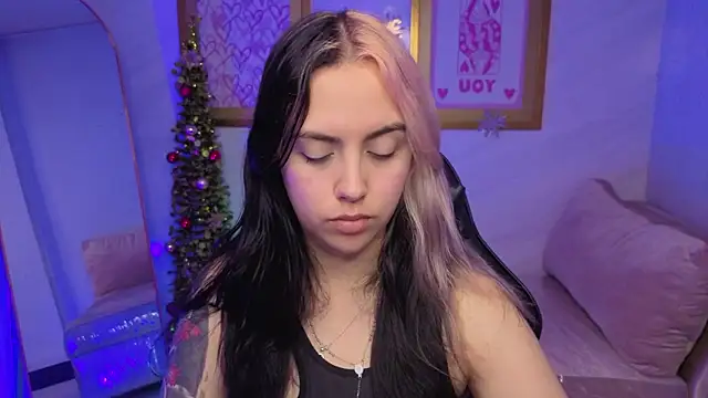 Hela v online show from January 7, 8:11 pm