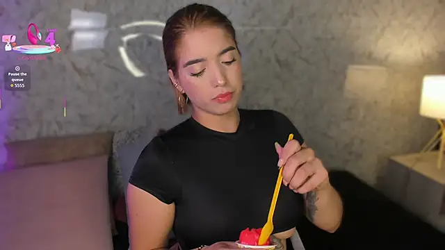 Snapshot of Hanna_Vasquez chatting on June 10, 7:46 pm Hanna Vasquez online show from June 10, 7:46 pm