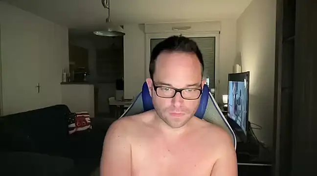 Funnyjul31 online show from January 28, 5:46 pm