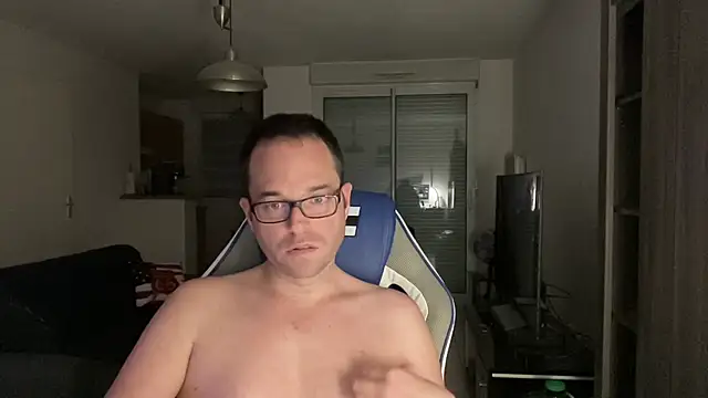 Funnyjul31 online show from February 8, 9:15 pm