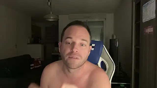 Funnyjul31 online show from March 9, 9:25 pm