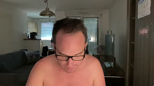 Funnyjul31 online show from September 14, 1:43 pm