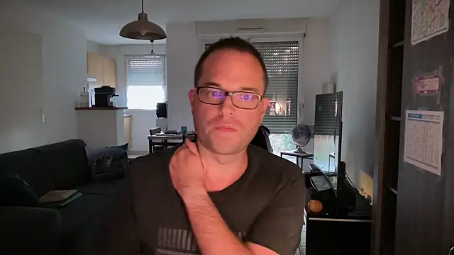 Funnyjul31 online show from October 13, 4:51 pm