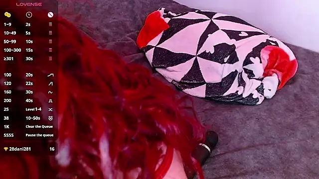 Luna-Naughty online show from February 24, 3:23 am