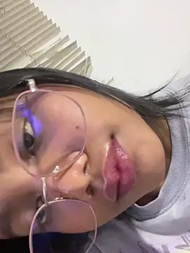 my cam online show from February 18, 12:04 am