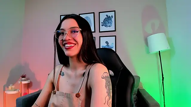 nina  dixon online show from October 1, 8:26 pm