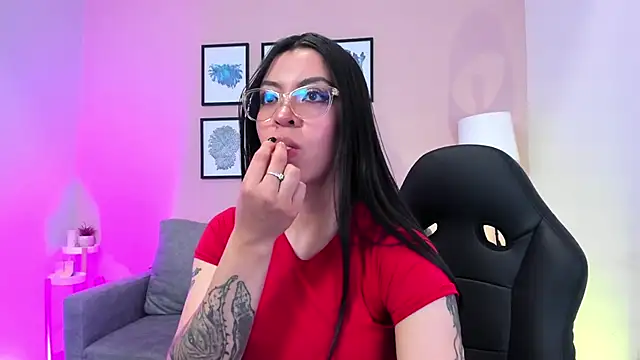 nina  dixon online show from January 10, 8:21 pm