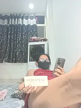 Snapshot of runi31 chatting on June 19, 6:34 pm runi31 online show from June 19, 6:34 pm