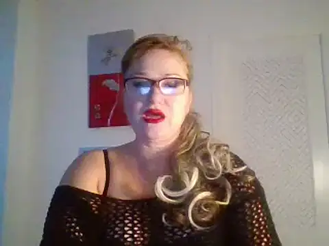 Snapshot of Luzia-Sal chatting on January 29, 10:22 pm Luzia-Sal online show from January 29, 10:22 pm