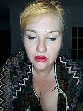 Snapshot of Luzia-Sal chatting on February 20, 12:19 am Luzia-Sal online show from February 20, 12:19 am