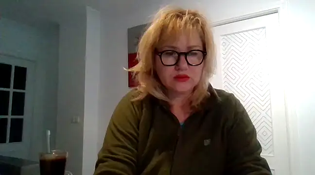 Snapshot of Luzia-Sal chatting on March 14, 5:57 pm Luzia-Sal online show from March 14, 5:57 pm