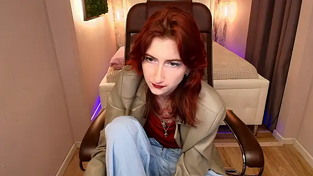 Violet Moreau online show from March 7, 8:39 pm