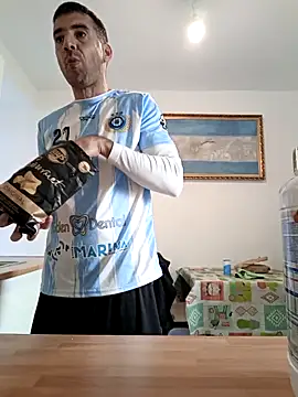 Snapshot of juanignacioargentino chatting on February 9, 1:35 pm juanignacioargentino online show from February 9, 1:35 pm